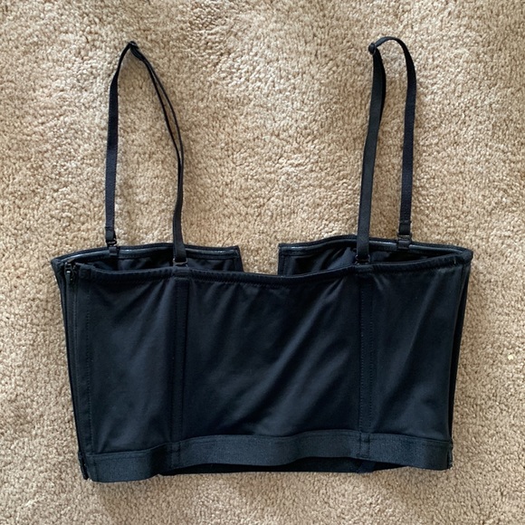 Victoria Secret “Very Sexy” - Picture 3 of 4